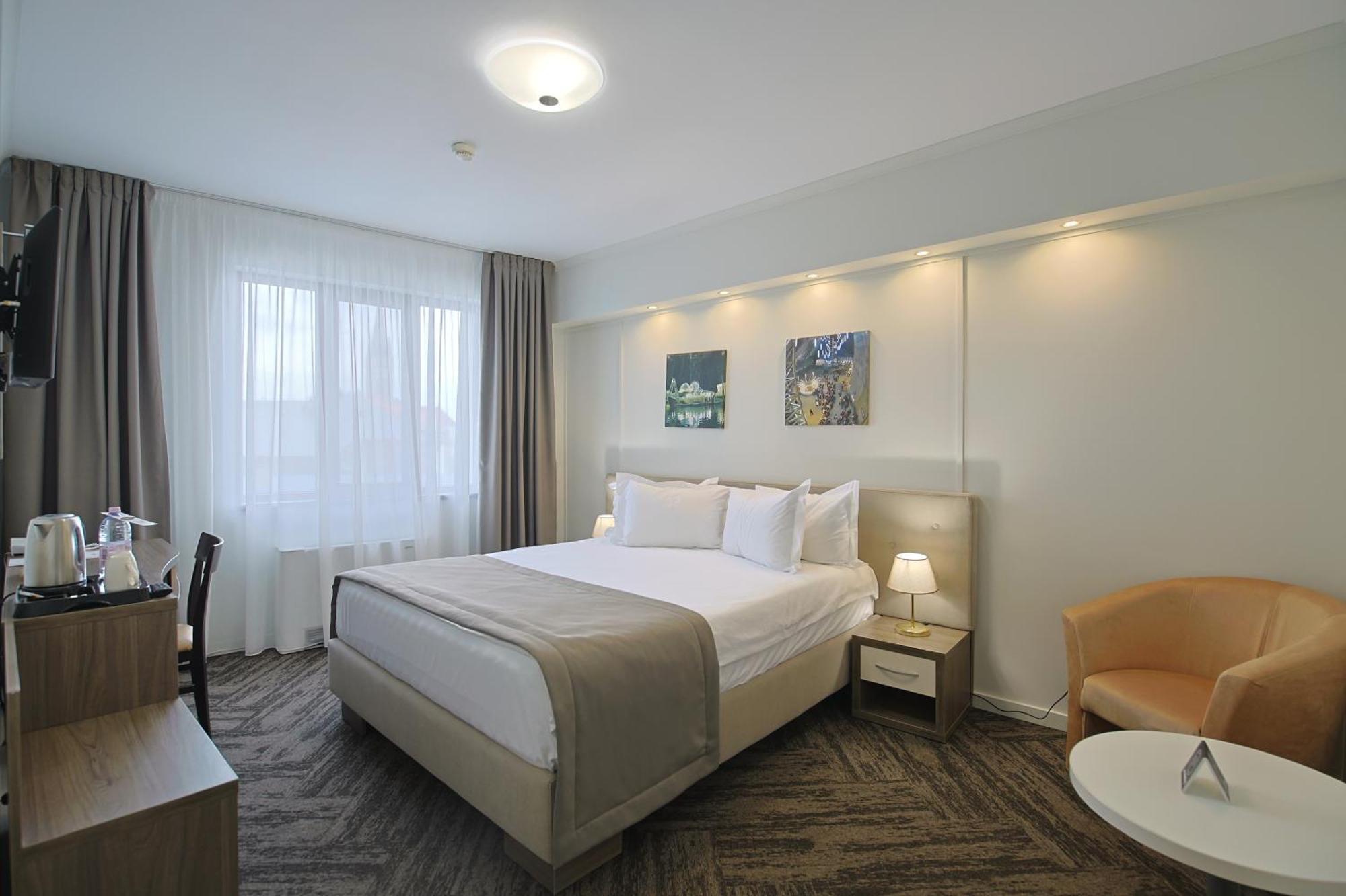 Potaissa Hotel Turda Buitenkant foto