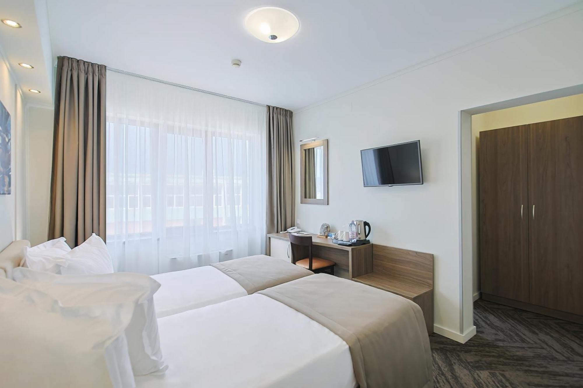 Potaissa Hotel Turda Buitenkant foto