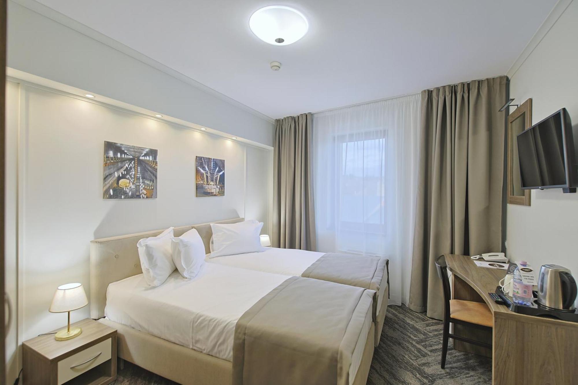 Potaissa Hotel Turda Buitenkant foto
