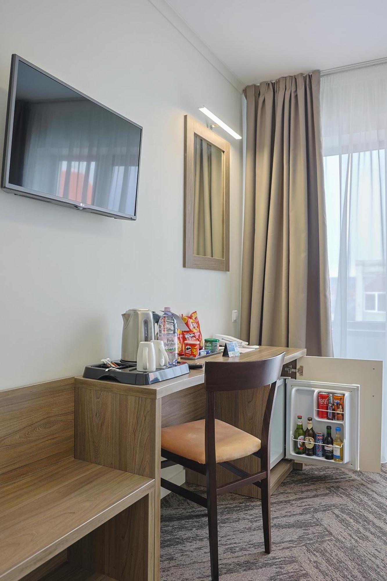 Potaissa Hotel Turda Buitenkant foto