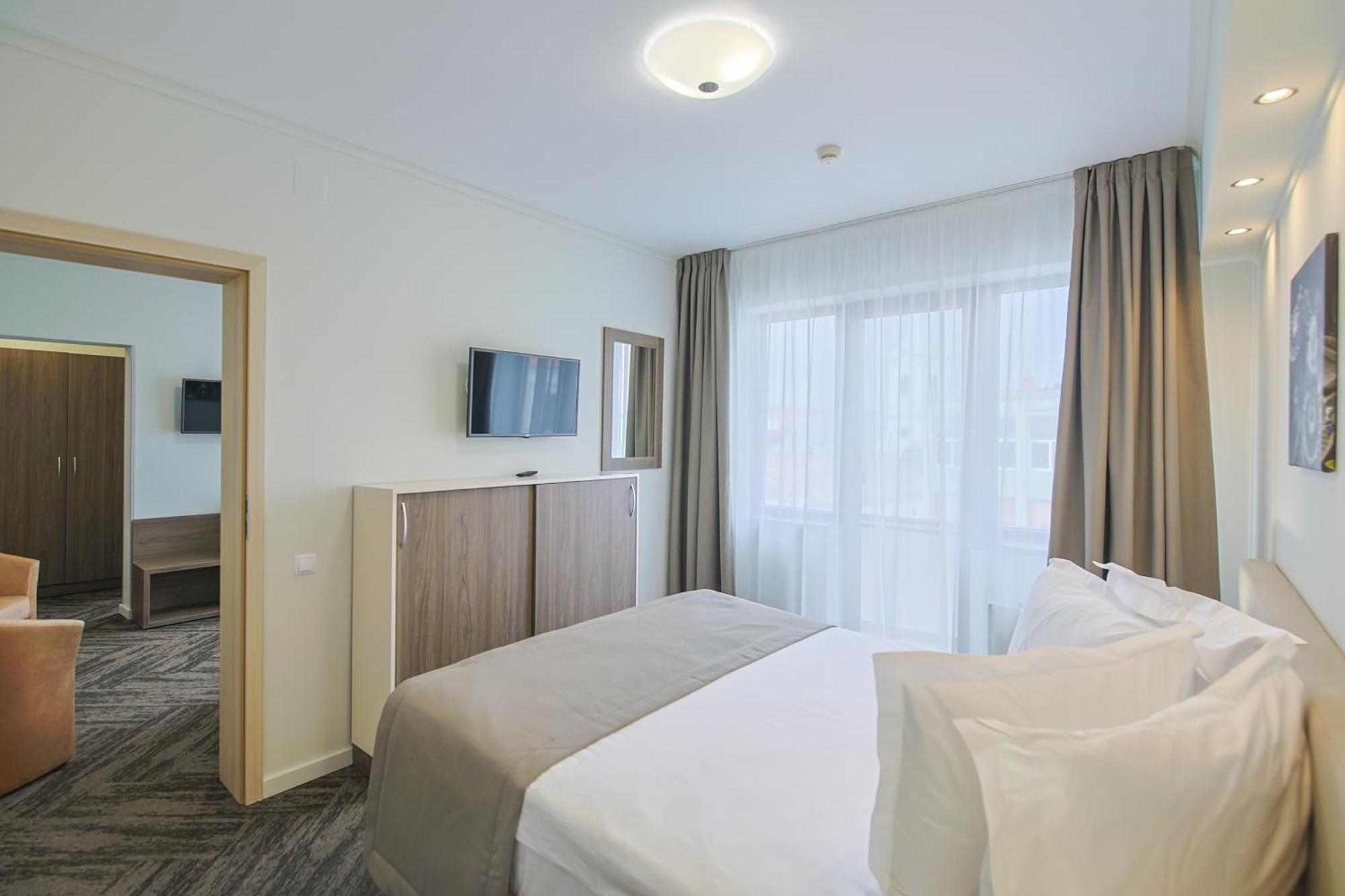 Potaissa Hotel Turda Buitenkant foto