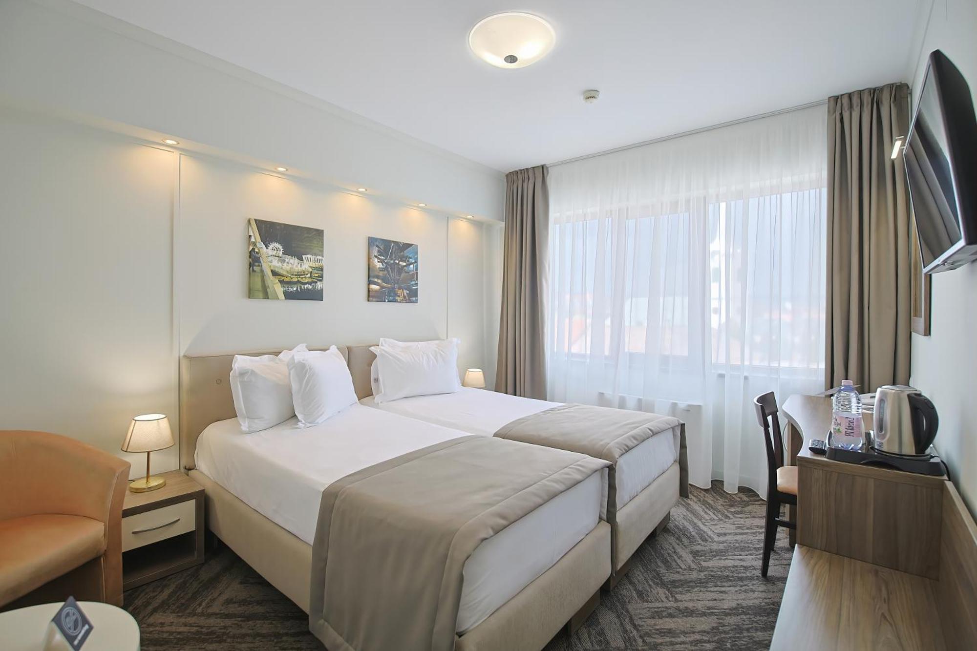 Potaissa Hotel Turda Buitenkant foto