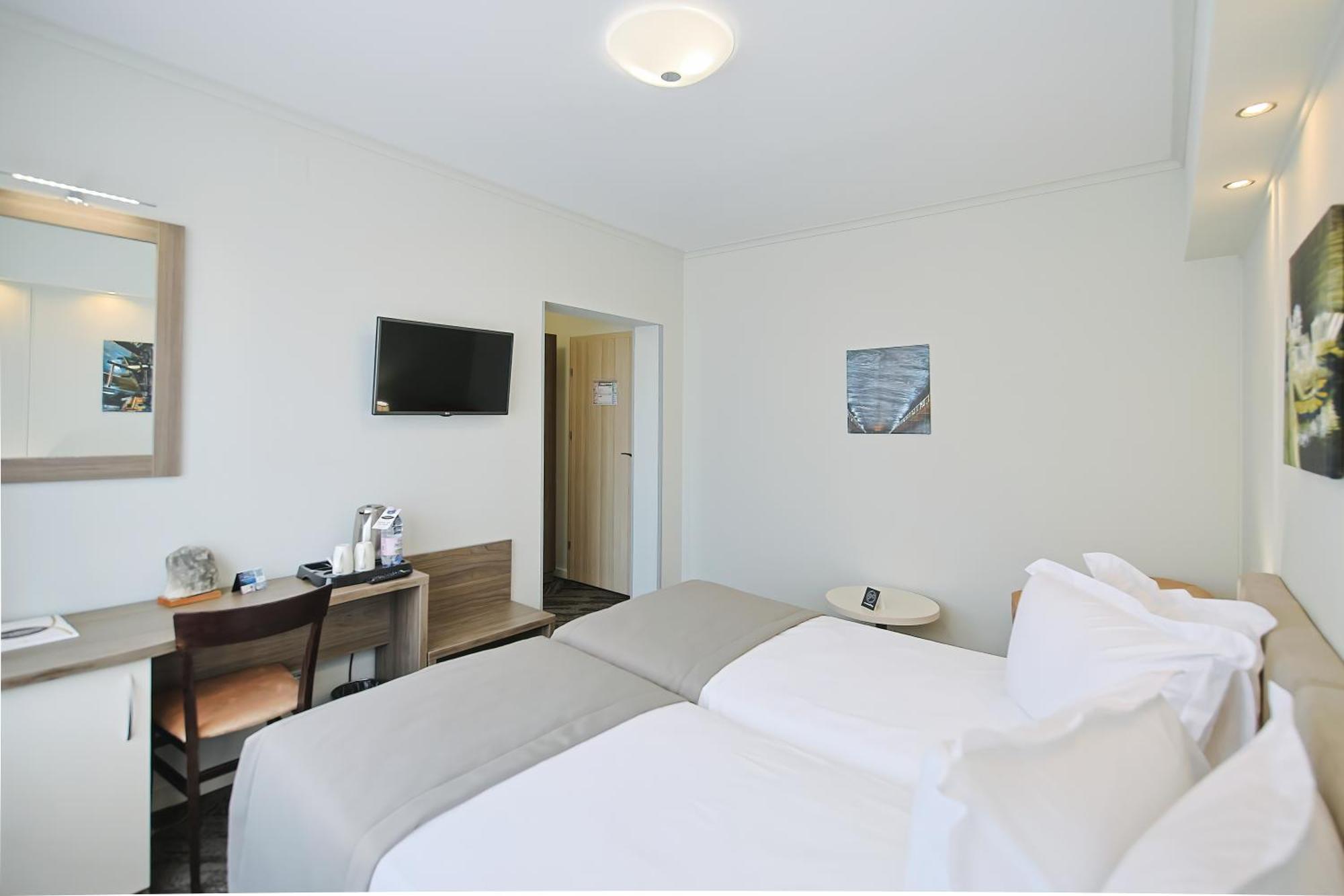Potaissa Hotel Turda Buitenkant foto