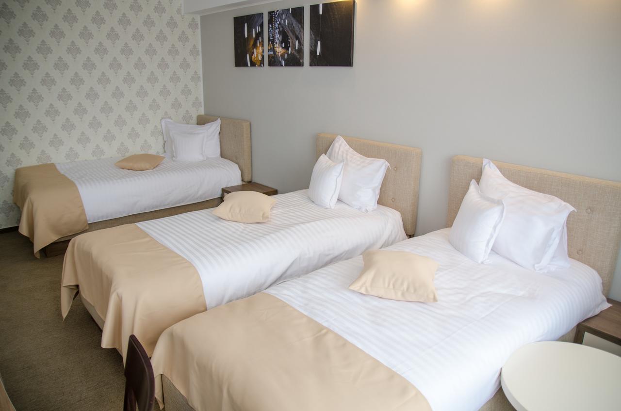 Potaissa Hotel Turda Buitenkant foto