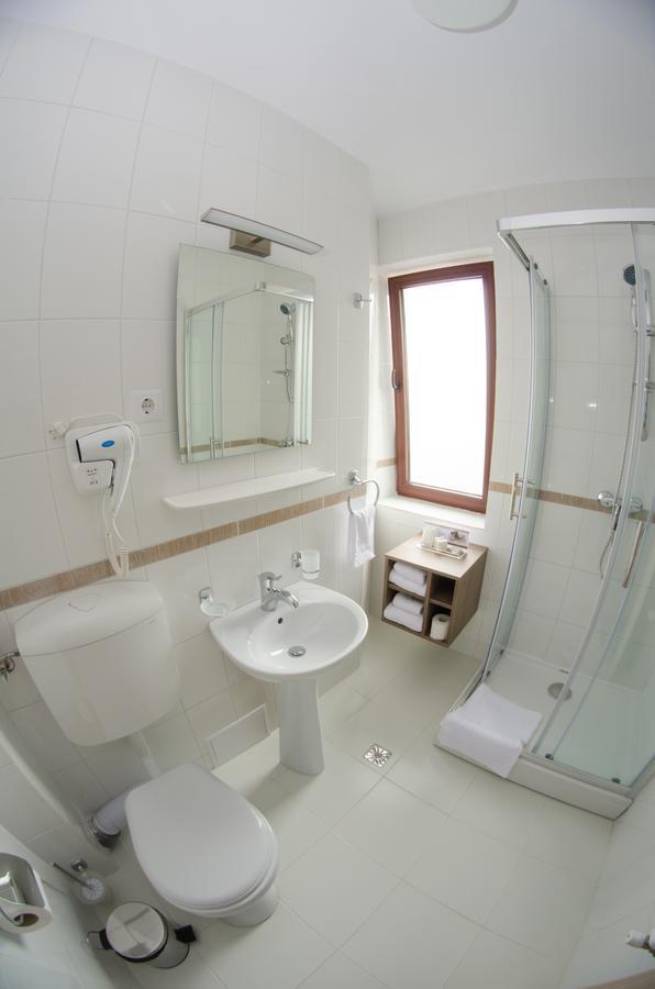 Potaissa Hotel Turda Buitenkant foto