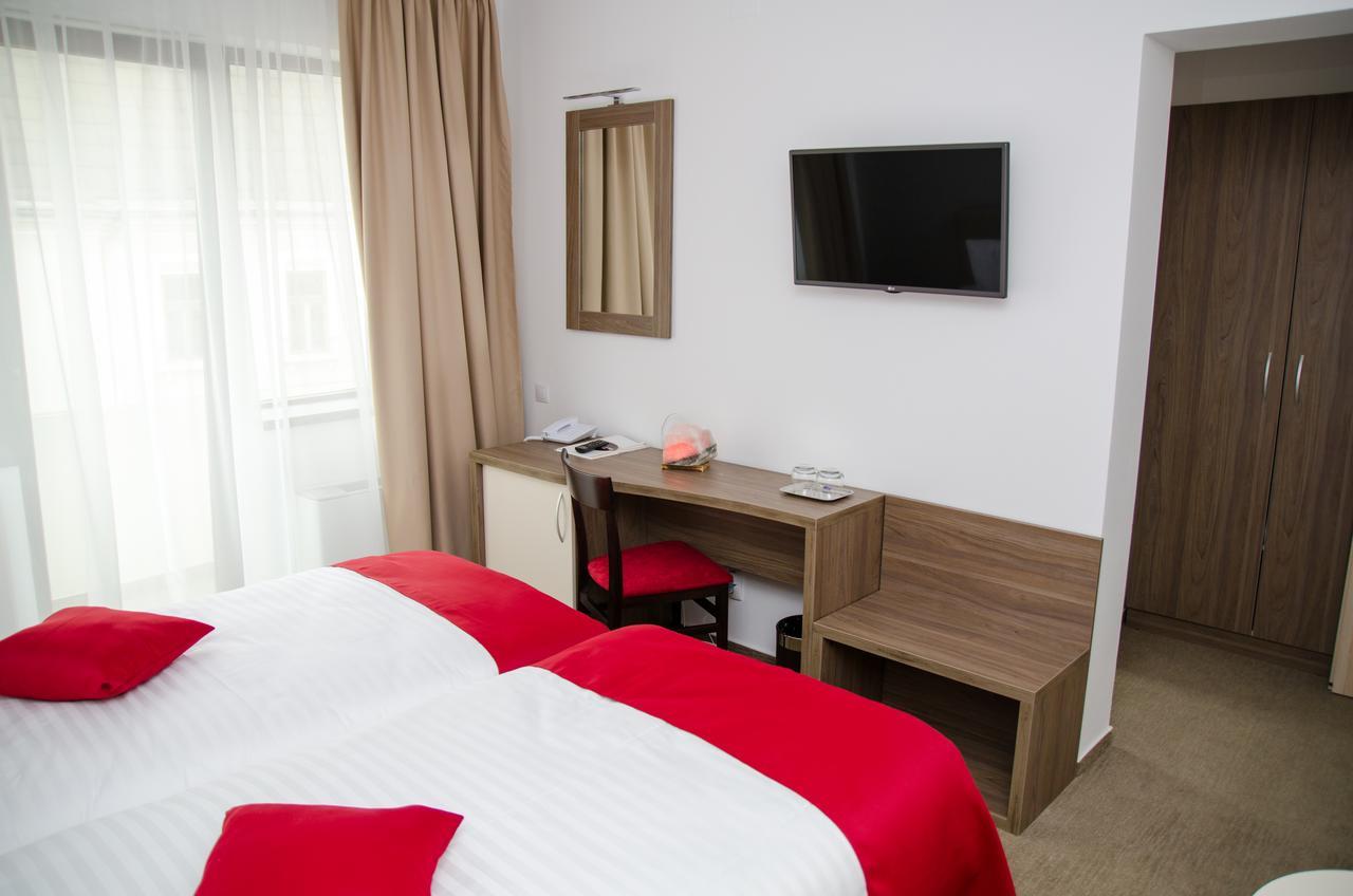 Potaissa Hotel Turda Buitenkant foto