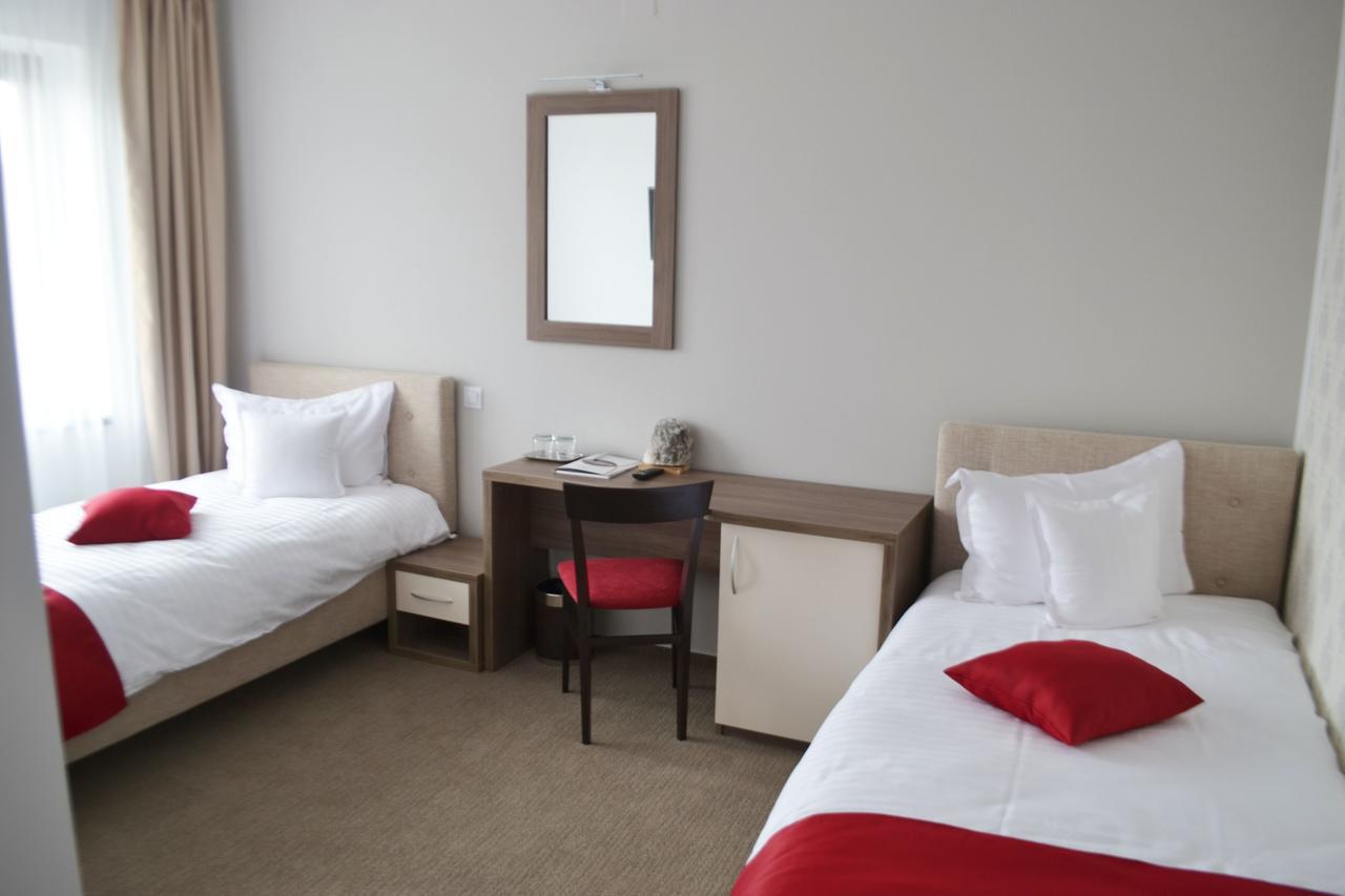 Potaissa Hotel Turda Buitenkant foto