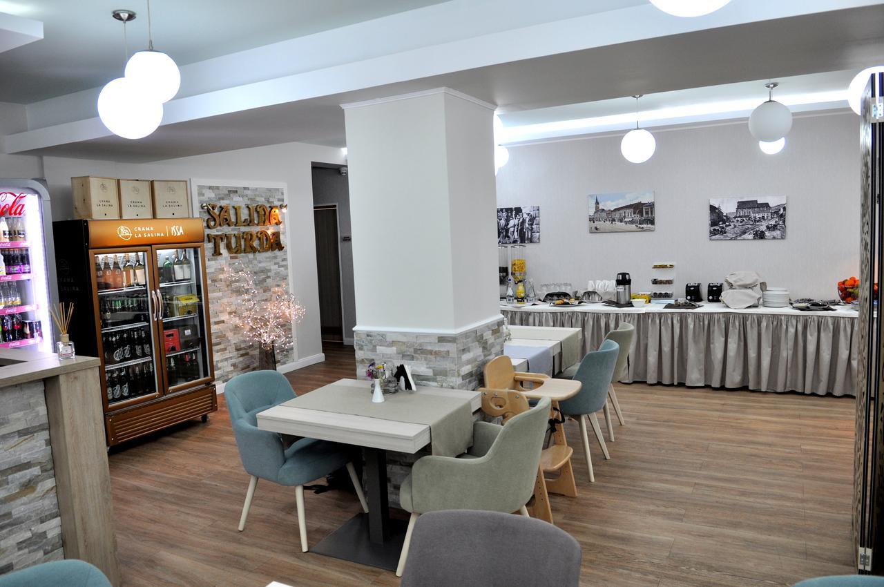 Potaissa Hotel Turda Buitenkant foto