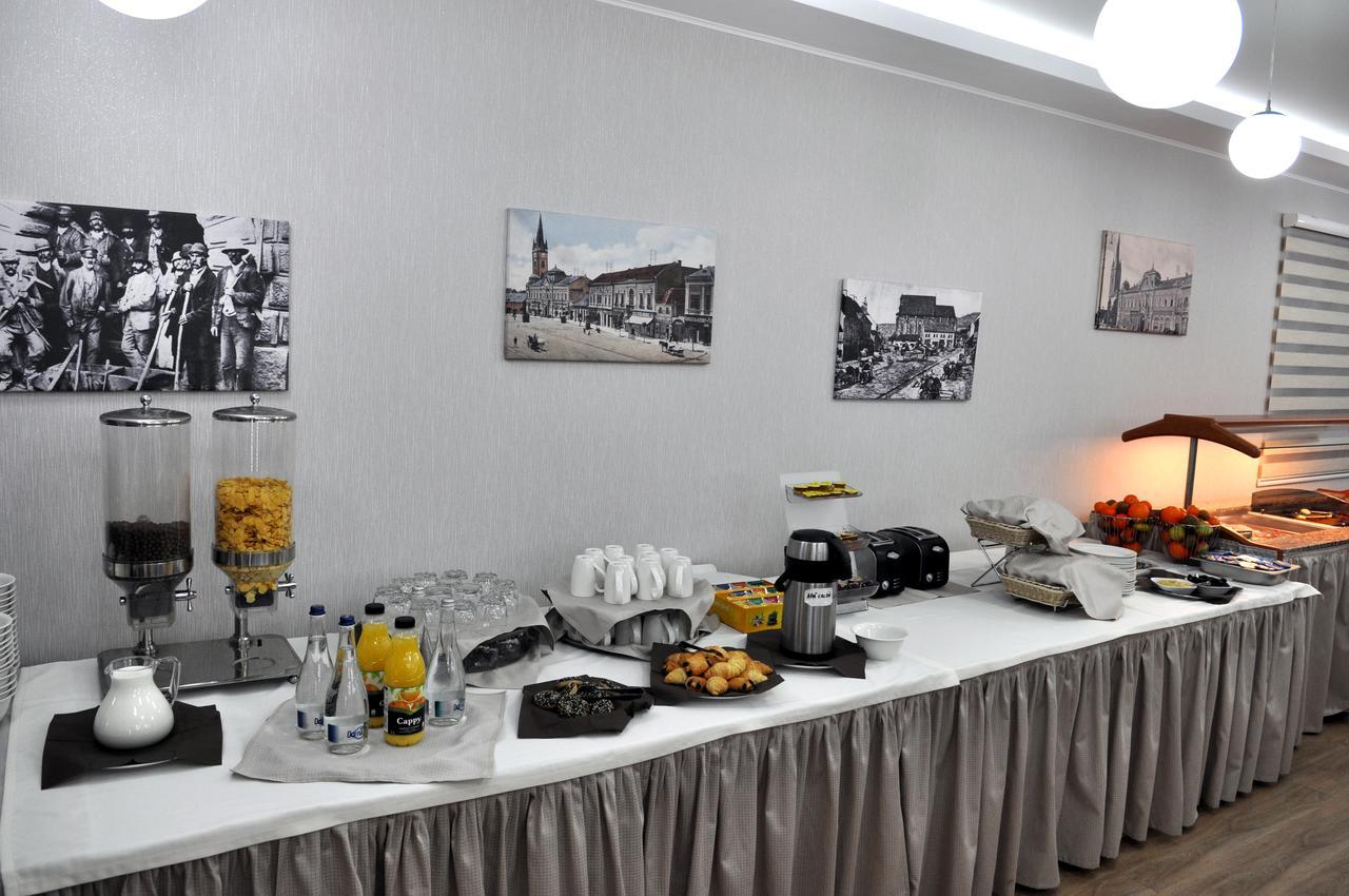Potaissa Hotel Turda Buitenkant foto